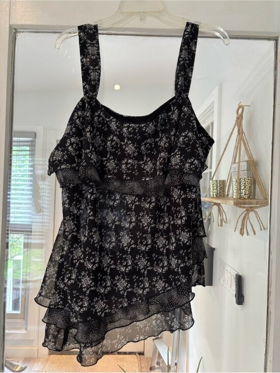 Tops - Black and White Floral Ruffled Tank Top